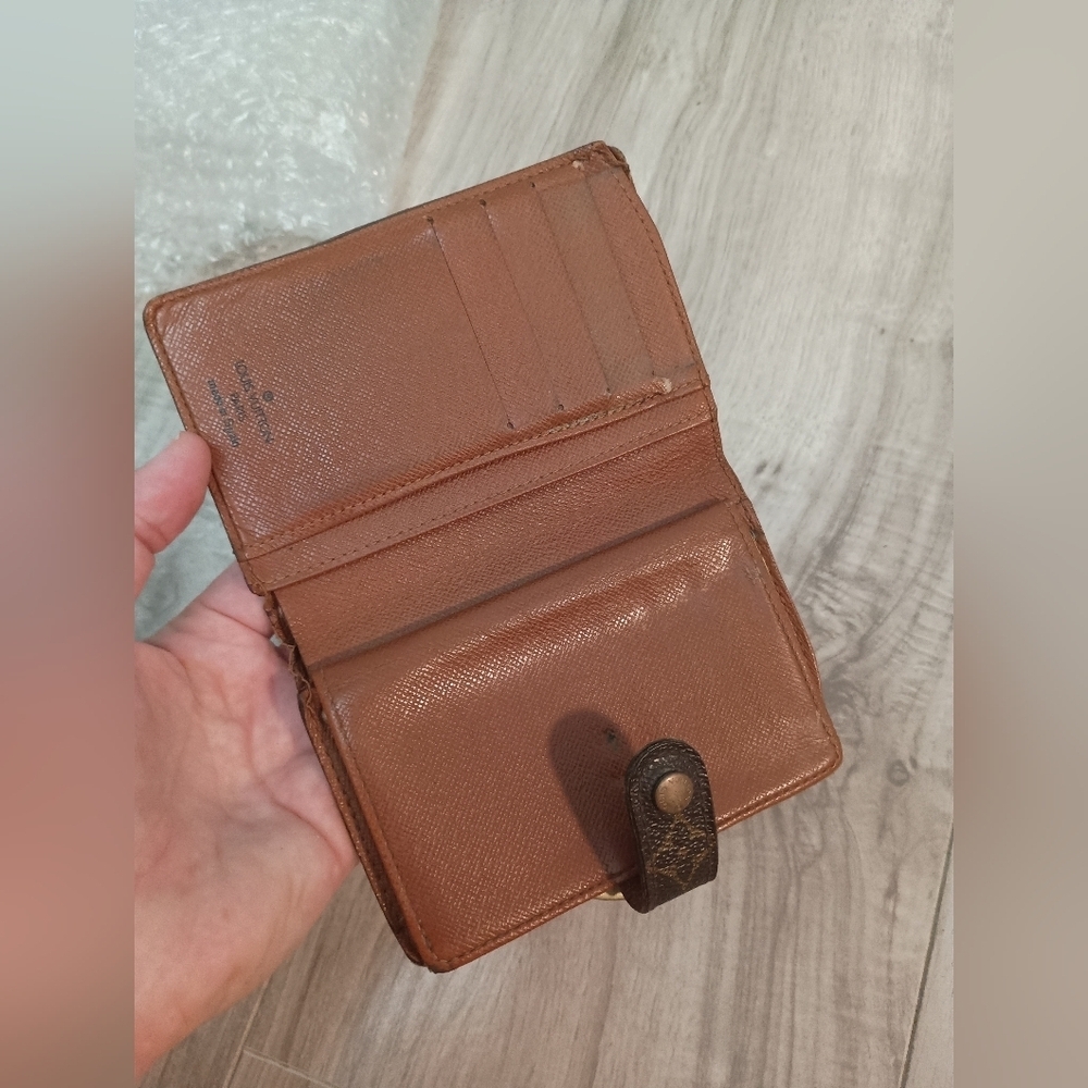 Louis Vuitton Monogram French Kisslock Wallet - Picture 8 of 12